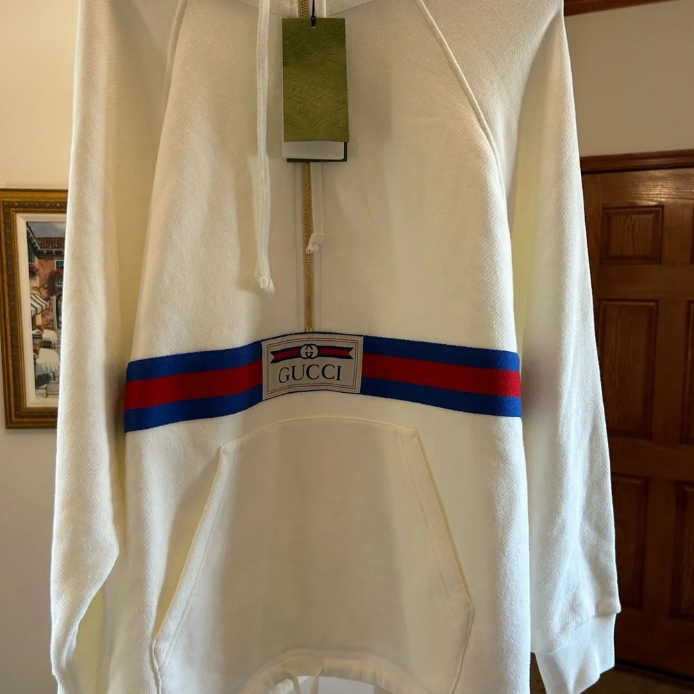 Men's Gucci, cotton jersey half zip closure,, hoodie size XS fits like medium